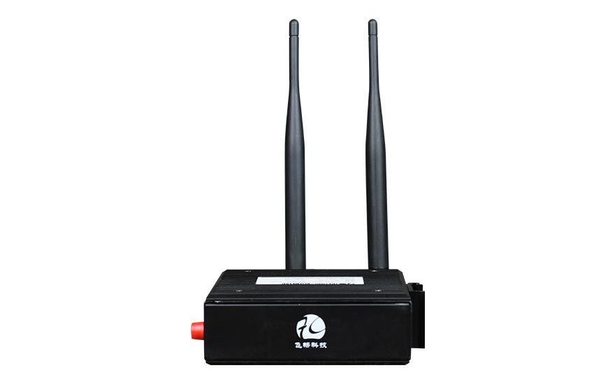 飞畅科技-光纤-wifi备份型-4百兆电口+1路百兆光口 工业轨式 光端机