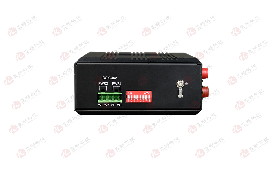 飞畅科技-简单WEB管理型 工业轨式 2路千兆光转8路千兆电交换机