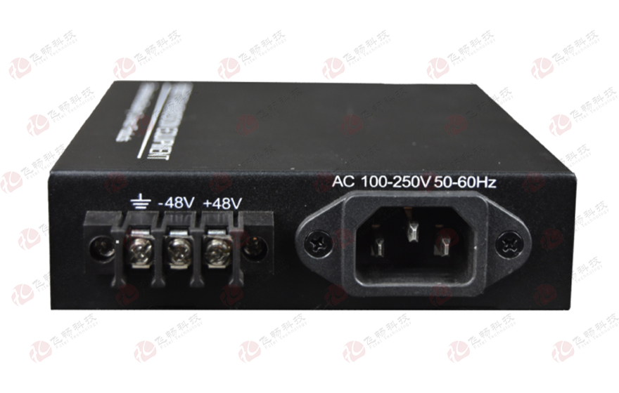 飞畅科技-B系列 4路百兆光纤收发器（电源内置）